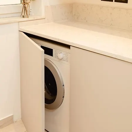Luxury Flat Near Shopping & Swimming سليمة